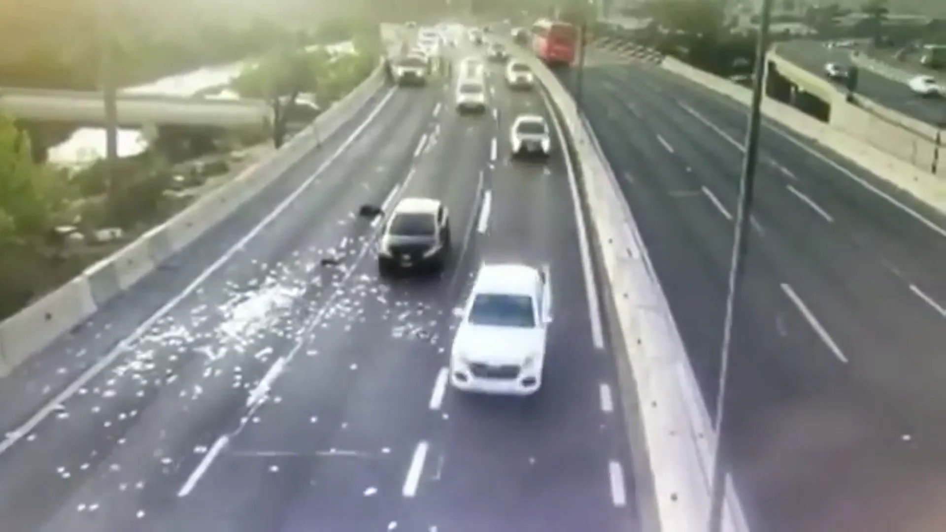Conductores se encuentran los billetes Chile