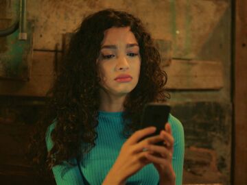 Asiye y Doruk lloran desconsoladamente recordando su historia de amor... &iquest;Har&aacute;n las paces?