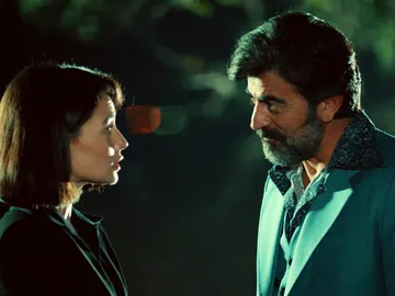 La muerte de Demir obliga a Betül y Abdülkadir a cambiar todos sus planes La muerte de Demir obliga a Betül y Abdülkadir a cambiar todos sus planes