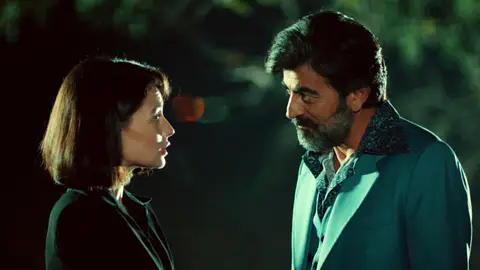 La muerte de Demir obliga a Betül y Abdülkadir a cambiar todos sus planes La muerte de Demir obliga a Betül y Abdülkadir a cambiar todos sus planes