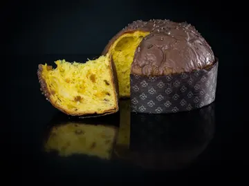 Panettone de calabaza con cobertura de chocolate Panettone de calabaza con cobertura de chocolate
