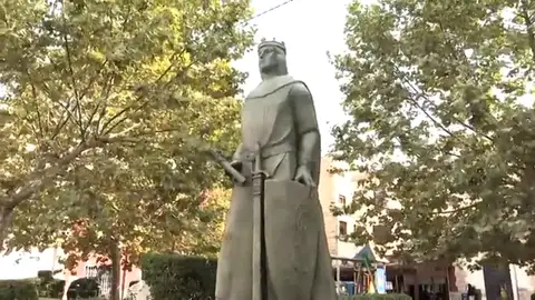 Polémica por la estatua del rey Jaime I en Banyeres de Mariola Polémica por la estatua del rey Jaime I en Banyeres de Mariola