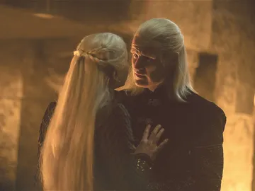 Daemon y Rhaenyra en el 1x10 de 'La Casa del Dragón' Daemon y Rhaenyra en el 1x10 de 'La Casa del Dragón'