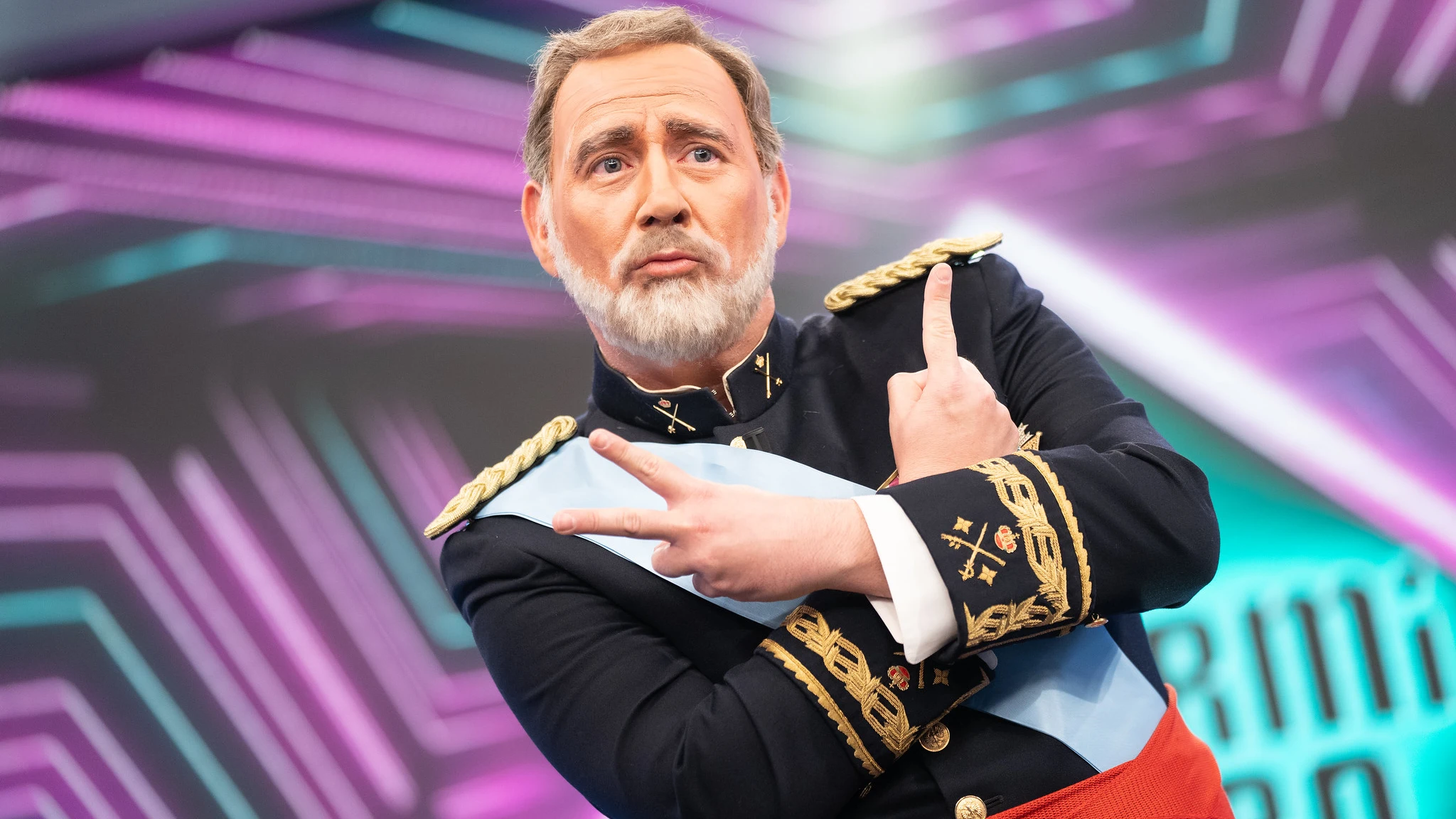 El doble del rey Felipe VI se atreve con una canci&oacute;n sobre la familia real: "Ahora me llaman el rey del perreo" 