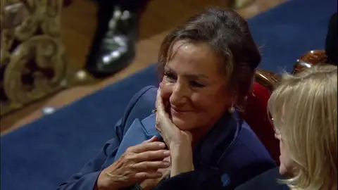 La abuela de la princesa Leonor, Paloma Rocasolano, emocionada al oír a su nieta La abuela de la princesa Leonor, Paloma Rocasolano, emocionada al oír a su nieta