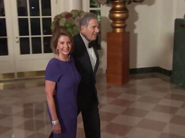 La presidenta de la Cámara de Representantes de Estados Unidos, Nancy Pelosi, junto a su marido Paul