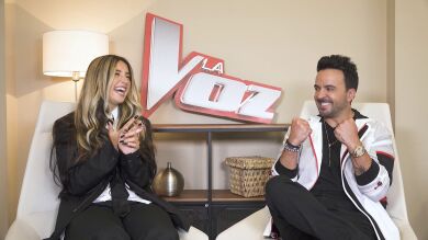 Luis Fonsi, emocionado con su asesora en 'La Voz': 