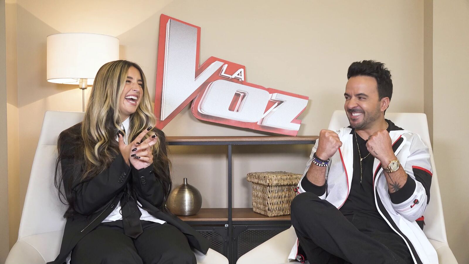 Luis Fonsi, emocionado con su asesora en 'La Voz': 