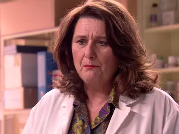 Doña Paz desprecia a Hugo y le recuerda su error: “No se puede confiar en ti” Doña Paz desprecia a Hugo y le recuerda su error: “No se puede confiar en ti”