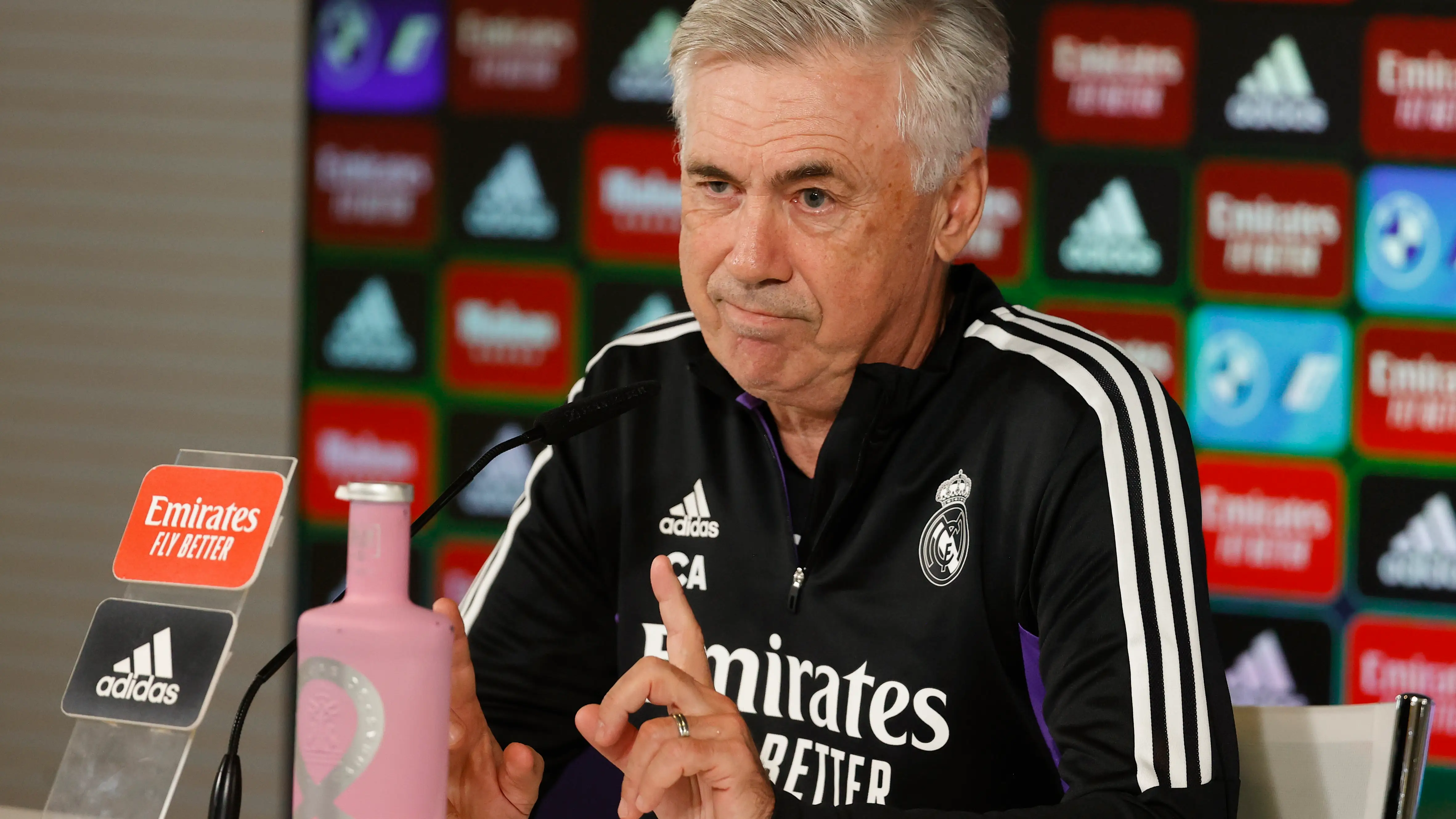 Ancelotti: "La plantilla no cambiará, no estamos interesados en el mercado de invierno" Ancelotti: "La plantilla no cambiará, no estamos interesados en el mercado de invierno"