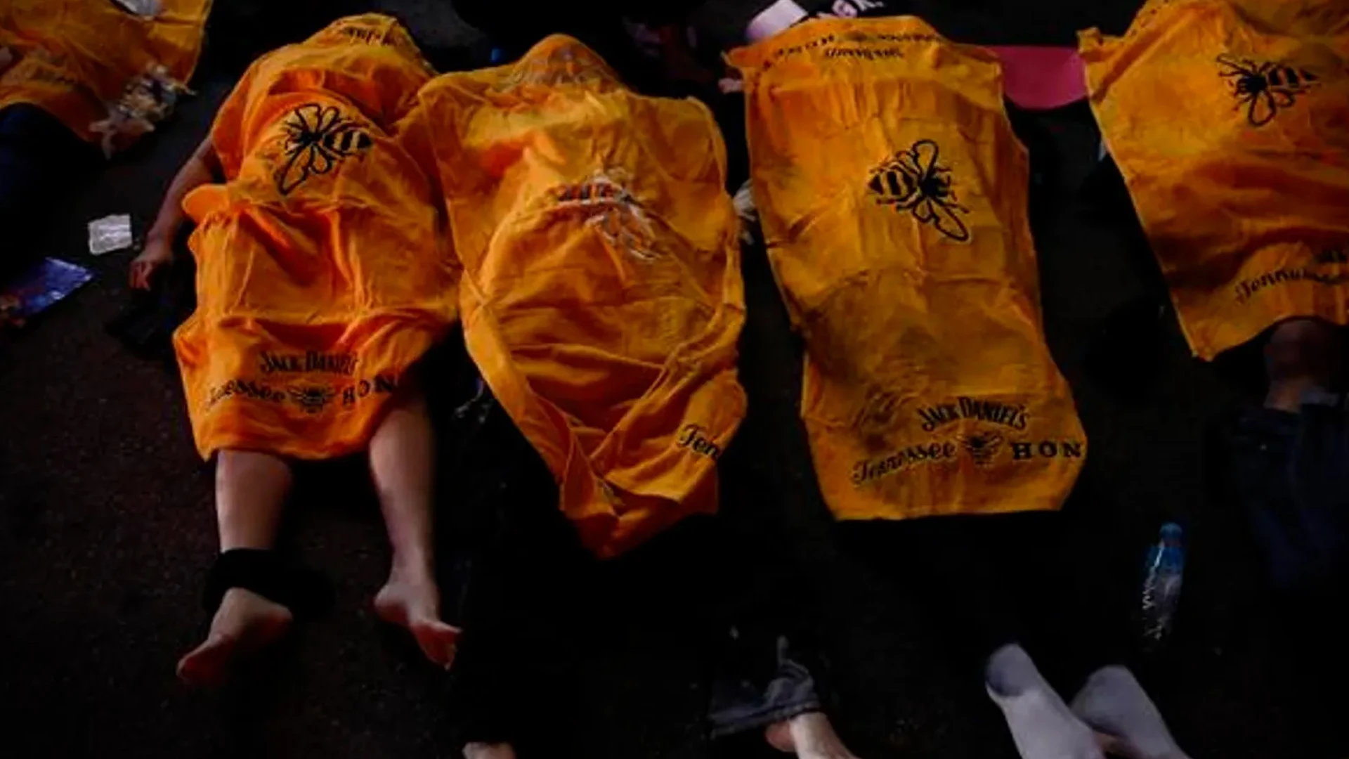 A3 Noticias Fin de semana (30-10-22) Se&uacute;l promete "investigar en profundidad" las causas de la estampida que deja 153 muertos, de ellos 22 extranjeros