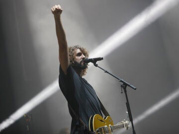 El grupo Izal durante el concierto que ofrece hoy viernes en Madrid.