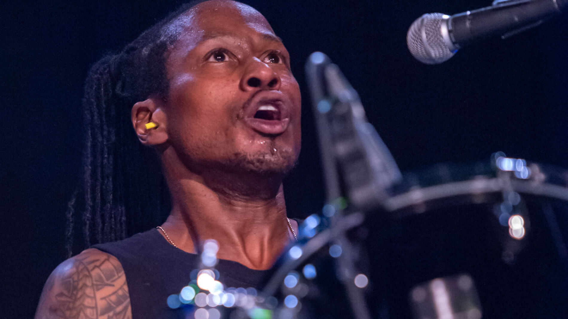 El baterista D. H. Peligro El baterista D. H. Peligro