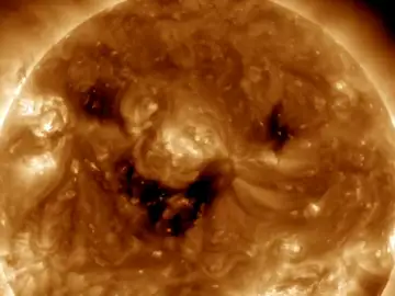 El sol sonriendo El sol sonriendo