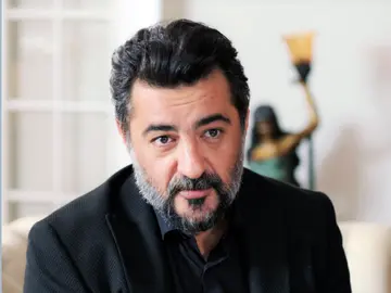 En el último capítulo de ‘Hermanos’: La vida de Akif Atakul, a punto de dar un giro radical En el último capítulo de ‘Hermanos’: La vida de Akif Atakul, a punto de dar un giro radical