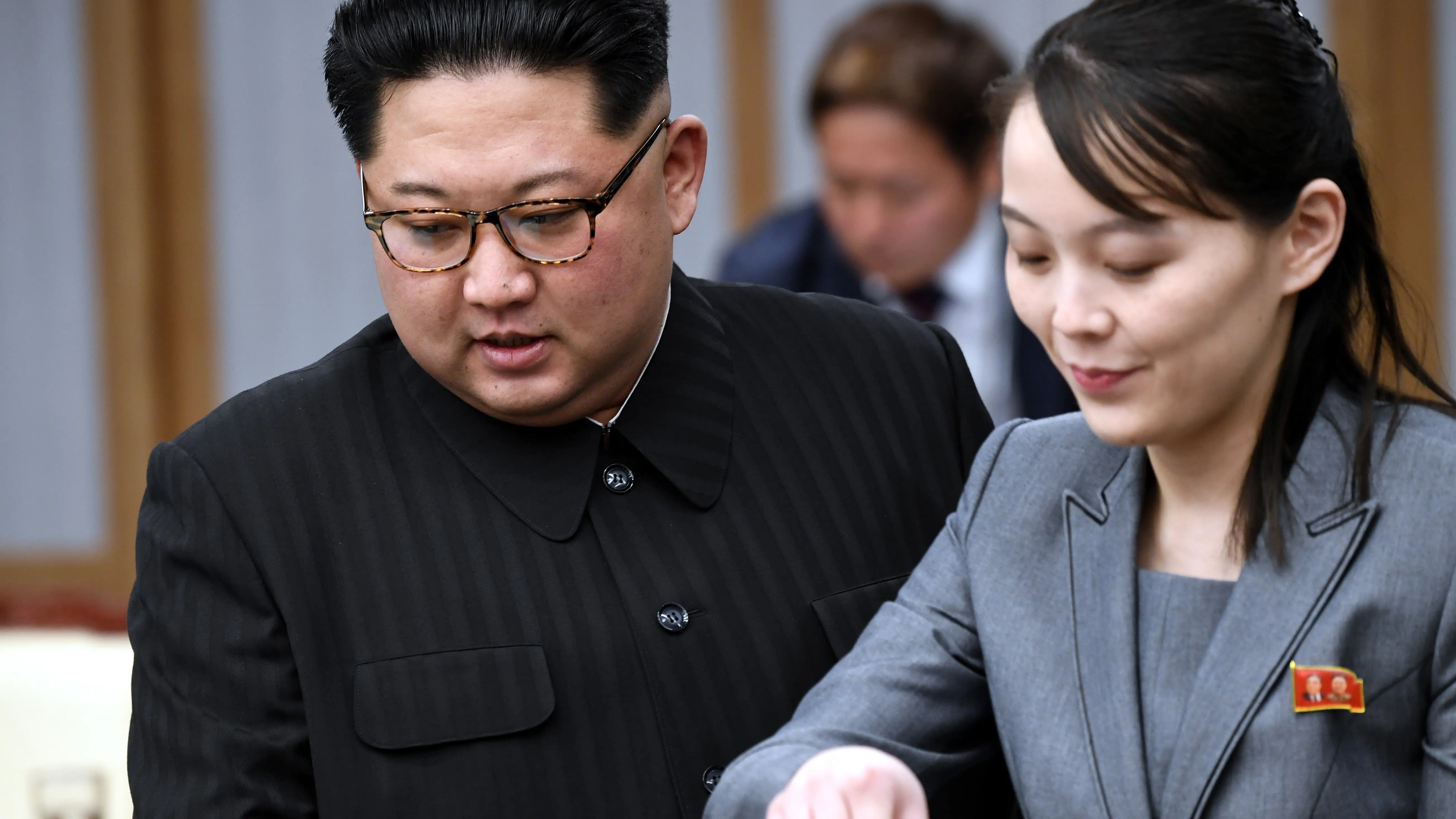 El líder supremo de Corea del Norte, Kim Jong-un, junto a su hermana, Kim Yo-jong El líder supremo de Corea del Norte, Kim Jong-un, junto a su hermana, Kim Yo-jong