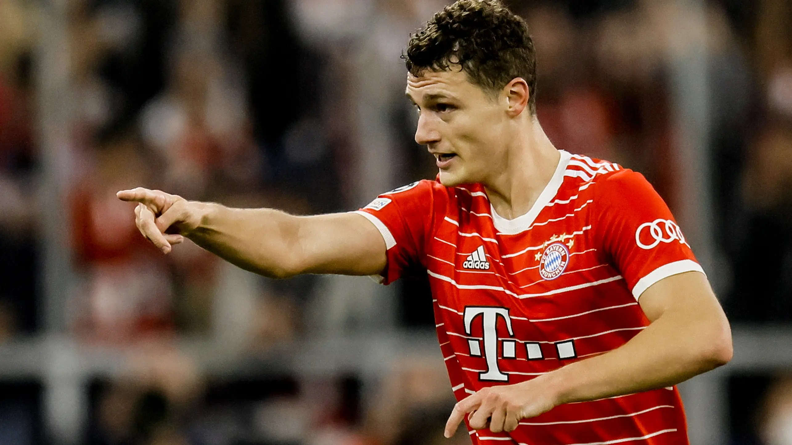 Benjamin Pavard celebra su gol ante el Inter Benjamin Pavard celebra su gol ante el Inter