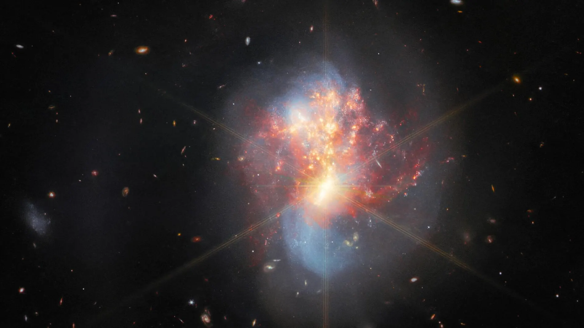 El &#39;abrazo&#39; entre dos galaxias captado por el telescopio James Webb