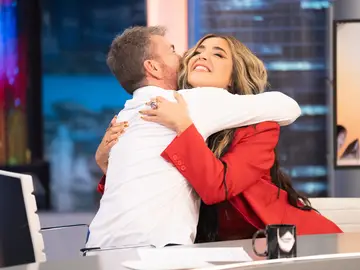 ¿Son compatibles Pablo Motos y Lola Índigo? Un test en 'El Hormiguero' lo demuestra ¿Son compatibles Pablo Motos y Lola Índigo? Un test en 'El Hormiguero' lo demuestra