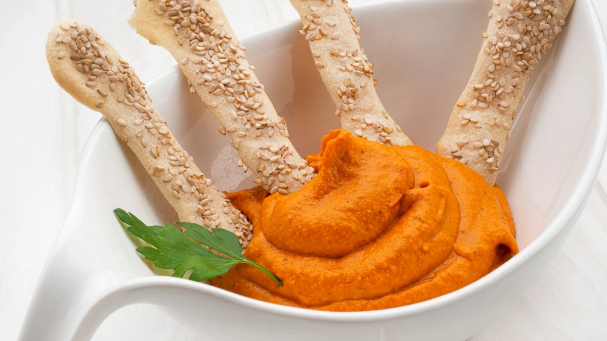 Arguiñano: hummus de piquillos, un picoteo 100% casero en un momento