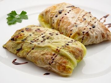 La receta barata y vers&aacute;til de Argui&ntilde;ano: col rellena de carne picada