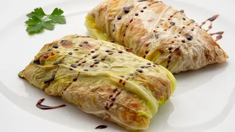 Col rellena de carne picada La receta barata y versátil de Arguiñano: col rellena de carne picada
