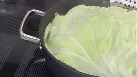 Escalda las hojas de col Escalda las hojas de col