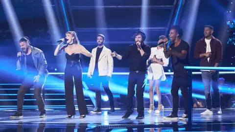 Génesis, Adrián, Demode Quartet y Milos, un fascinante musical en 'La Voz' al ritmo de 'End of the road' Génesis, Adrián, Demode Quartet y Milos, un fascinante musical en 'La Voz' al ritmo de 'End of the road'