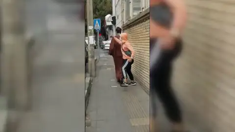 Jóvenes protestan en Irán Jóvenes protestan en Irán