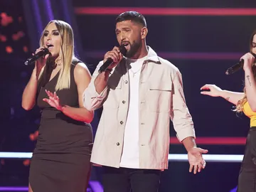 Jonatan, Lucía y Triana brillan con un poderoso flamenco de Pitingo en ‘La Voz’ Jonatan, Lucía y Triana brillan con un poderoso flamenco de Pitingo en ‘La Voz’