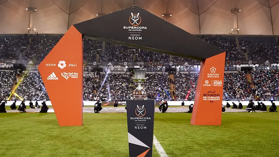 El trofeo de la Supercopa de España El trofeo de la Supercopa de España