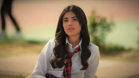 ¿Amor a primera vista?: Süsen, dispuesta a todo para que Kaan se fije en ella ¿Amor a primera vista?: Süsen, dispuesta a todo para que Kaan se fije en ella