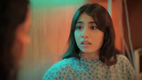 Kadir y Asiye le cuentan a Cemile la peor de las noticias: “Tu hermana ha fallecido” Kadir y Asiye le cuentan a Cemile la peor de las noticias: “Tu hermana ha fallecido”