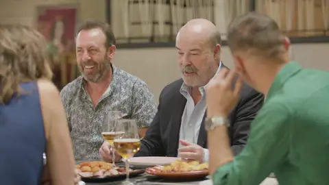 Vídeo inédito: Antonio Molero descubre las vergüenzas de Resines Vídeo inédito: Antonio Molero descubre las vergüenzas de Resines