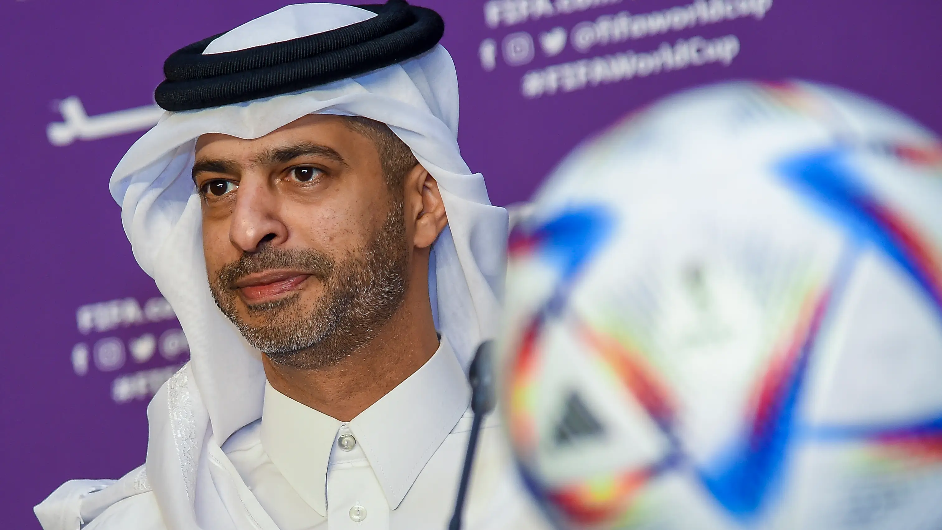 El presidente del comité organizador del Mundial de Qatar, Nasser Al Khater, ofrece una rueda de prensa El presidente del comité organizador del Mundial de Qatar, Nasser Al Khater, ofrece una rueda de prensa