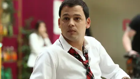 En el último capítulo de ‘Hermanos’: Oğulcan sobrevive, pero la hermana de Cemile pierde la batalla tras el tiroteo En el último capítulo de ‘Hermanos’: Oğulcan sobrevive, pero la hermana de Cemile pierde la batalla tras el tiroteo