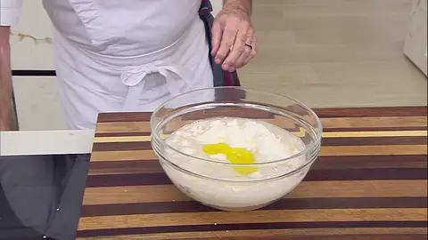 Mezcla los ingredientes Mezcla los ingredientes