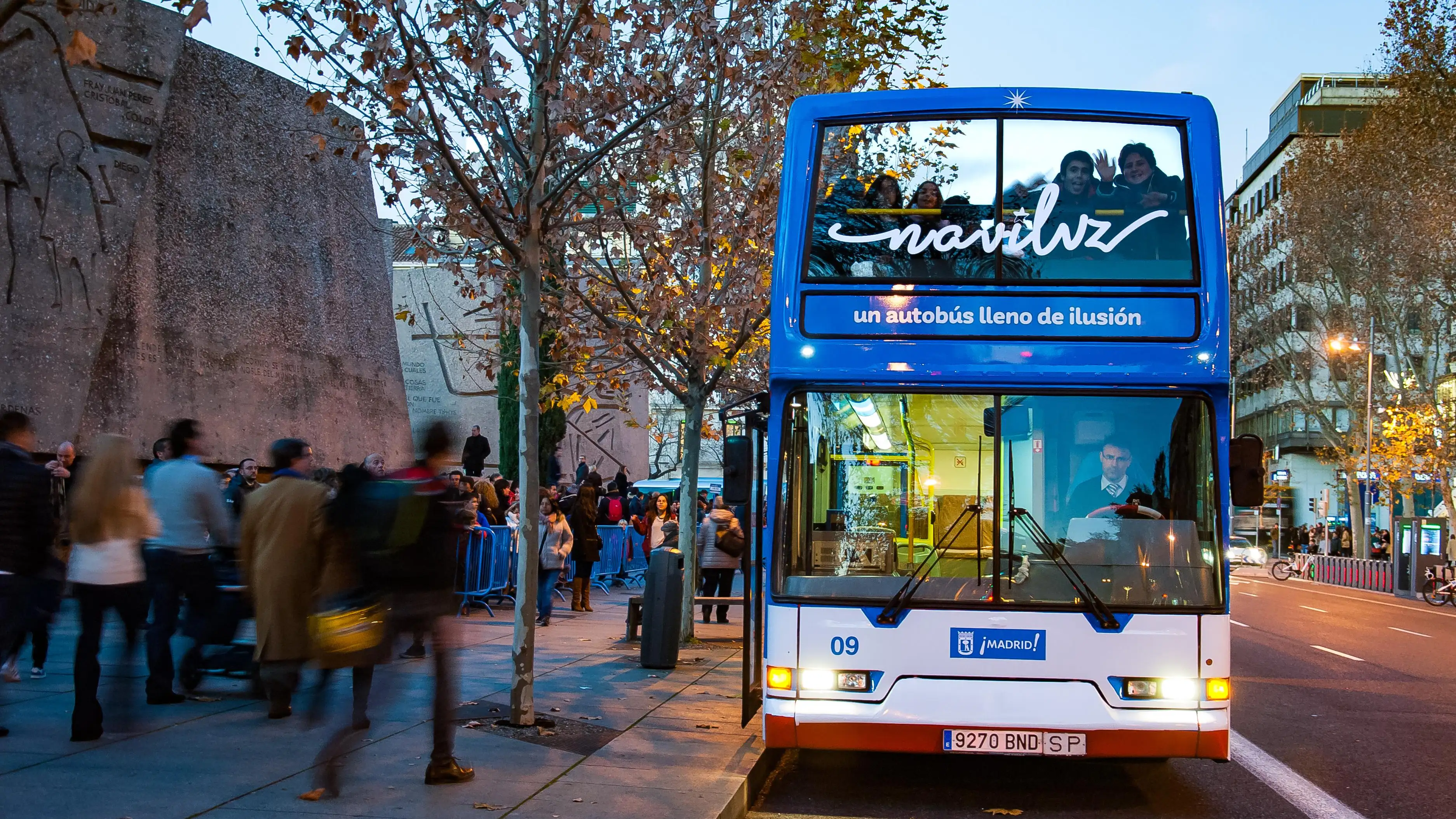 Naviluz, el autob&uacute;s de las luces de Navidad de Madrid