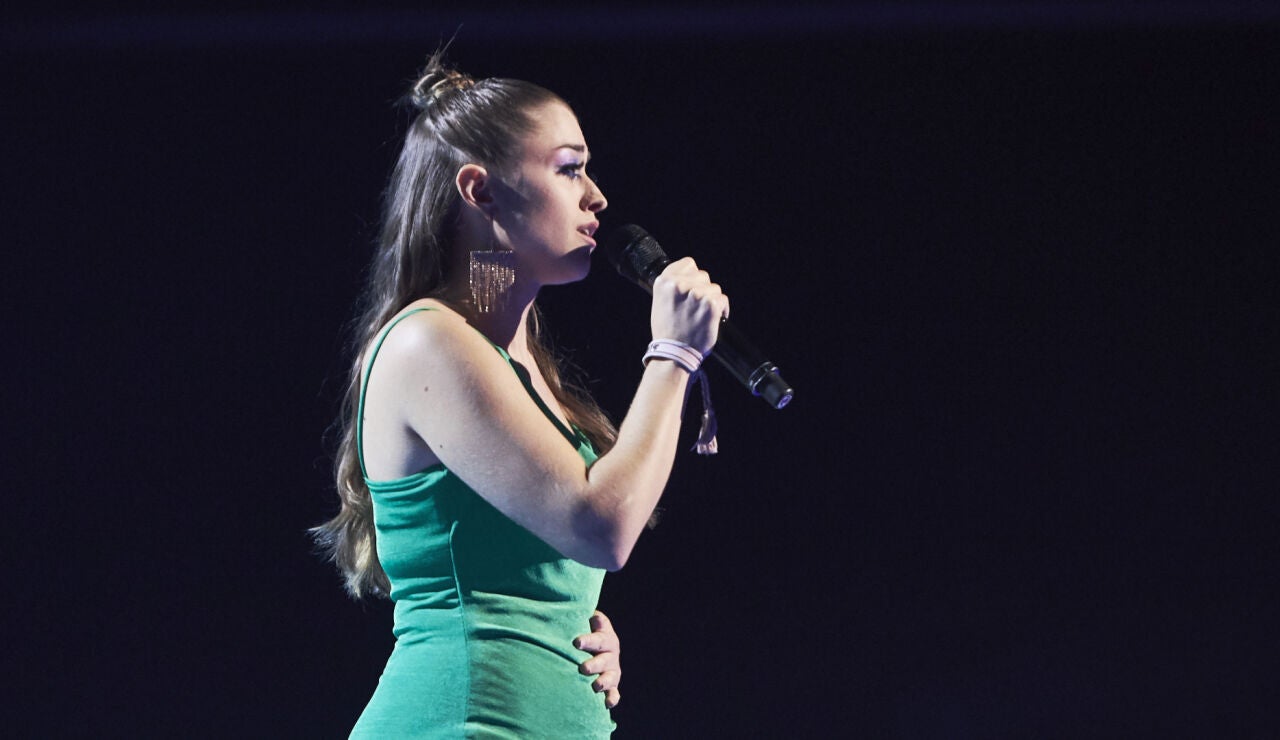 El duende de Ana González cantando ‘Lucía’ de Serrat en ‘La Voz’ 
