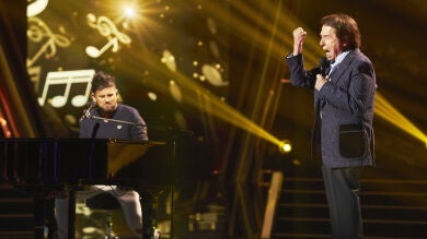 ¡Historia de la tele! Raphael y Pablo López realizan una espectacular actuación juntos en ‘La Voz’ 