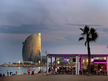 Vistas del hotel Walden en la playa de Barcelona. Vistas del hotel Walden en la playa de Barcelona.