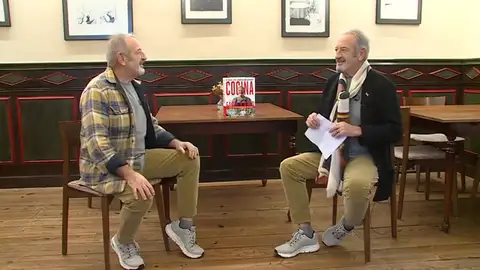 Karlos Arguiñano ejerce de periodista entrevistándose a sí mismo Karlos Arguiñano ejerce de periodista entrevistándose a sí mismo