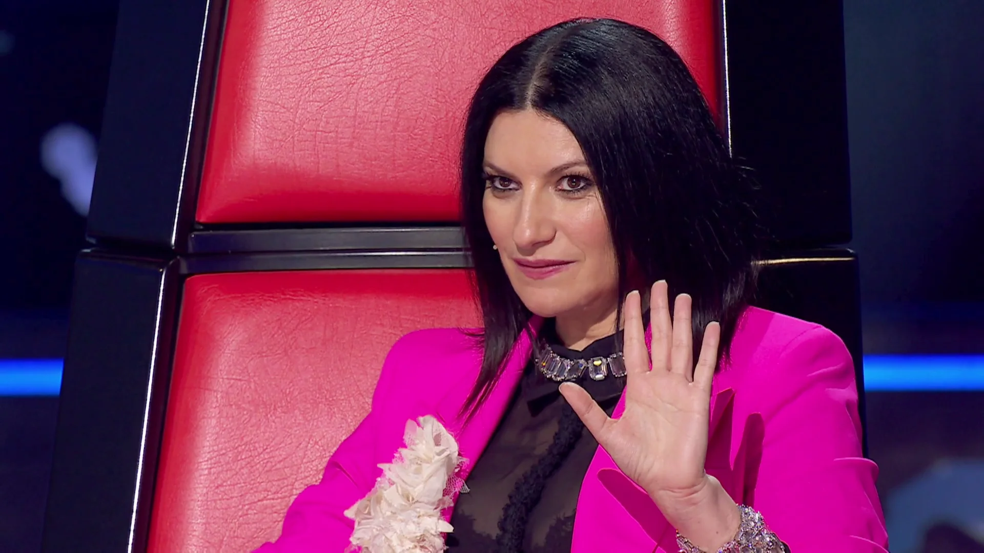 &ldquo;Estos espa&ntilde;oles complicados&rdquo;: Laura Pausini premia la rebeld&iacute;a de Javier Santacruz en los Asaltos 