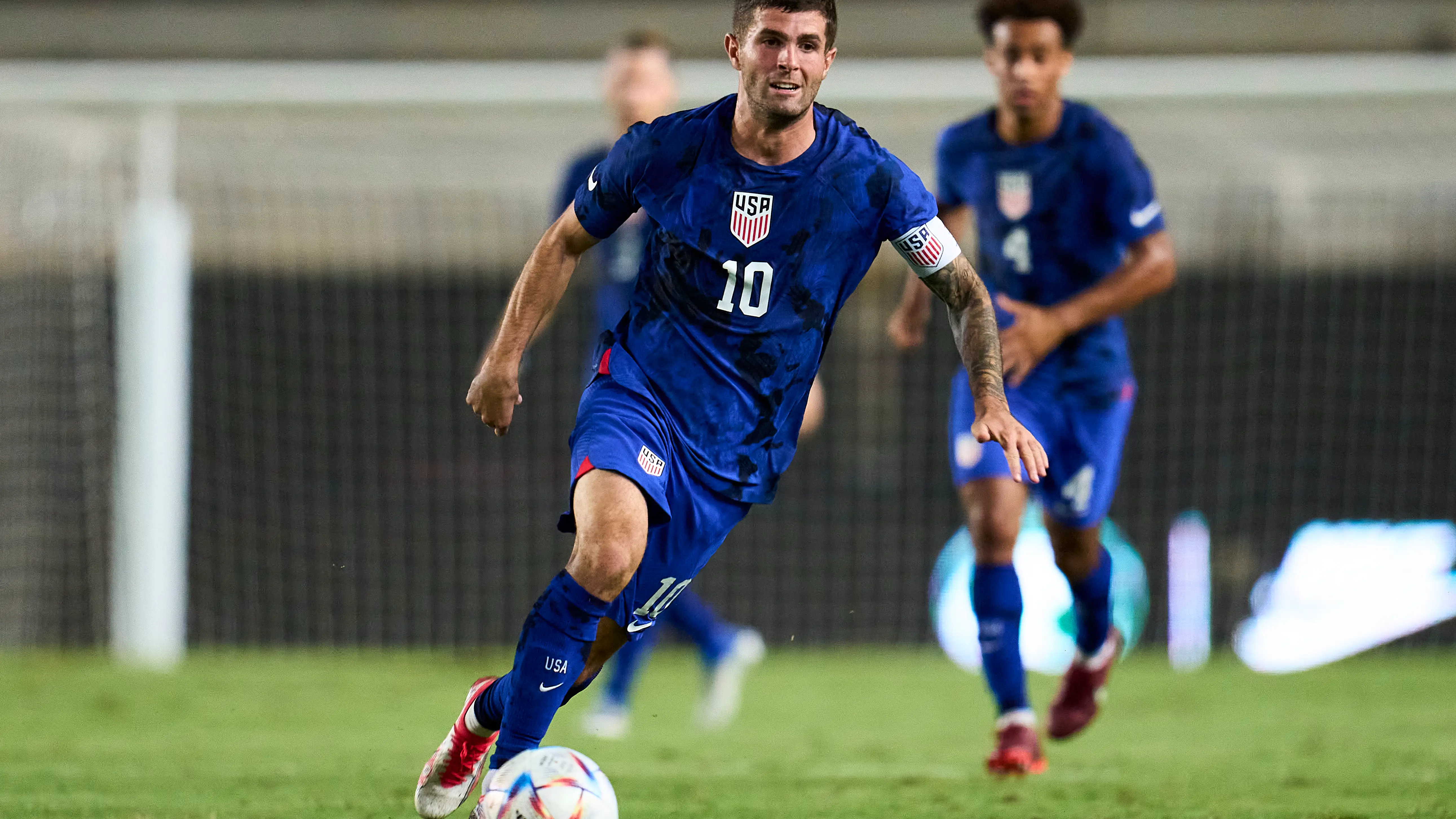 Christian Pulisic jugando un partido con la selección nacional Christian Pulisic jugando un partido con la selección nacional