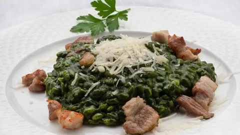 Risotto verde con panceta y queso Risotto verde con panceta y queso, una nueva receta de Karlos Arguiñano