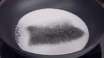 Calienta el azúcar