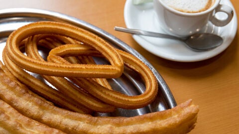 Caf&eacute; con churros