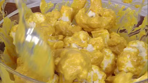 Embadurna bien los ramilletes de coliflor Embadurna bien los ramilletes de coliflor