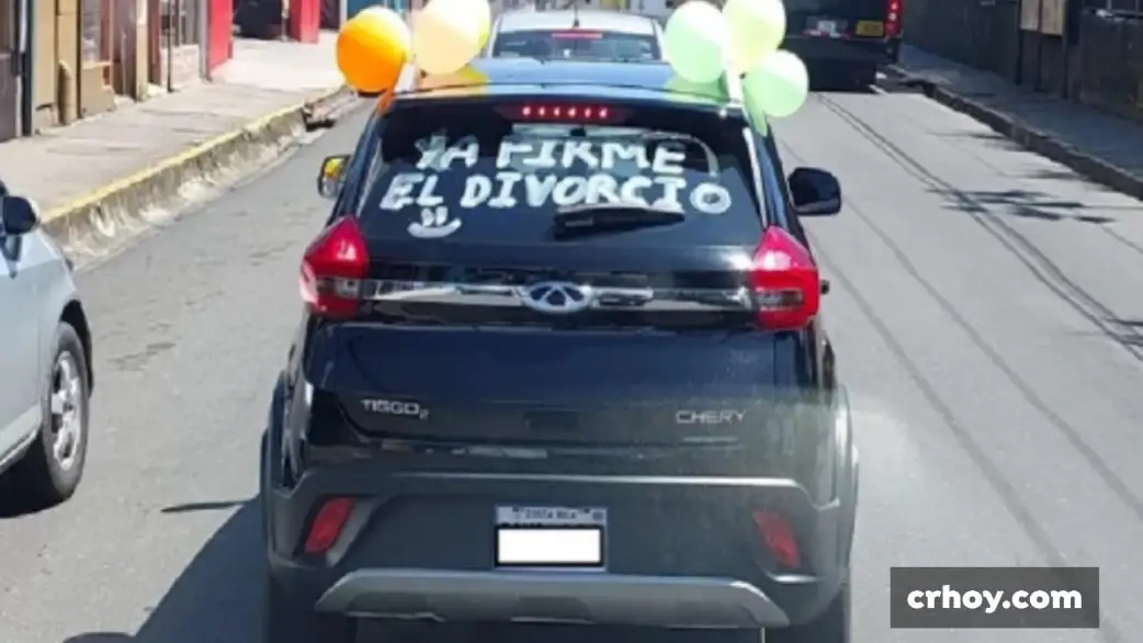 El coche decorado para celebrar el divorcio El coche decorado para celebrar el divorcio