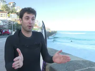 El surfista Borja Agote